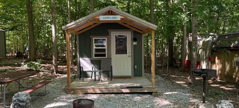 Lion's Den, a standard cabin
